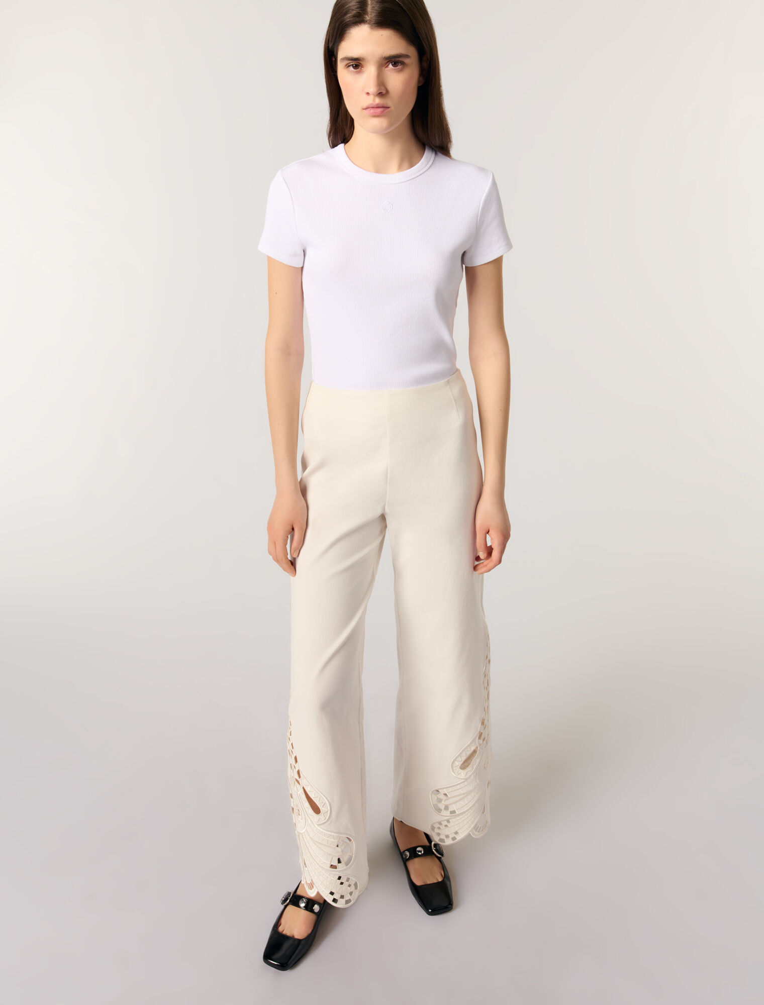 Pantalón bordado