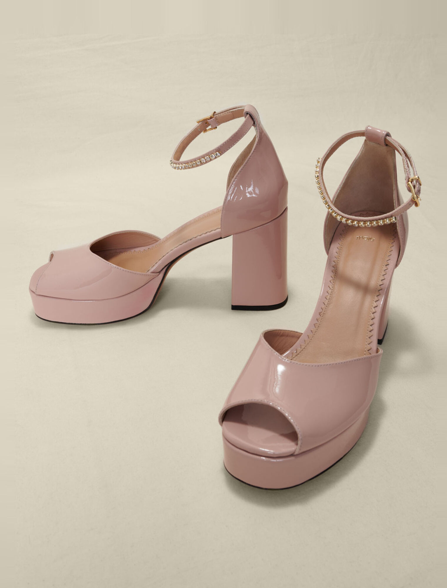 Sandalias de tacón de charol