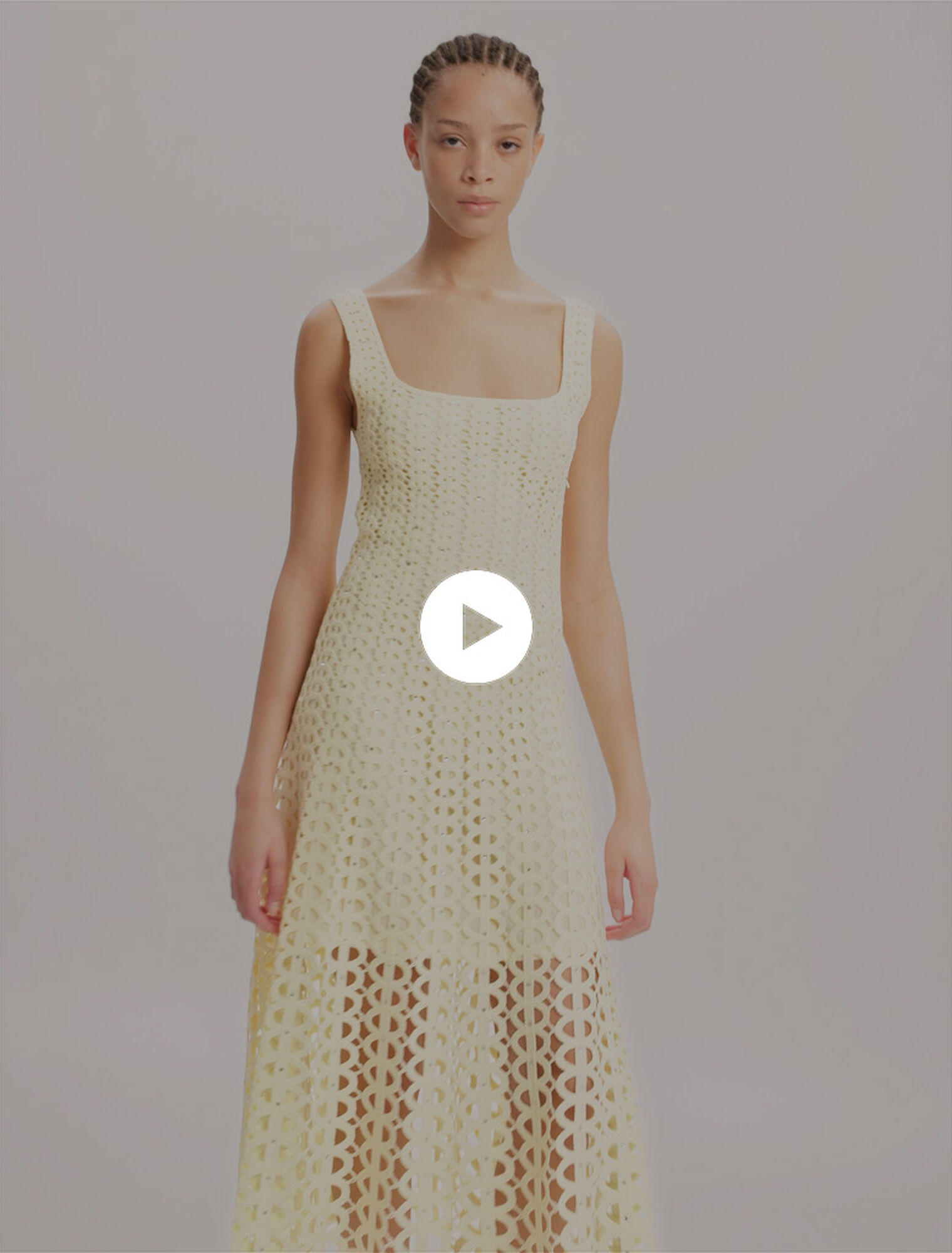 Vestido midi de ganchillo y strass