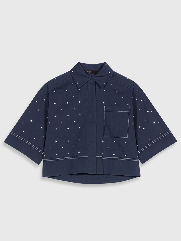 Camisa cropped con tachuelas