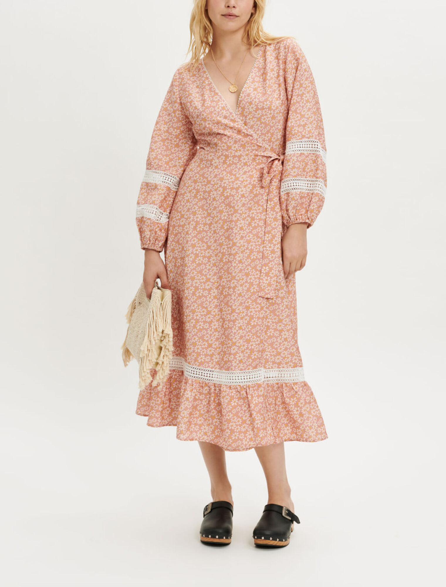 Vestido estampado con trenzas