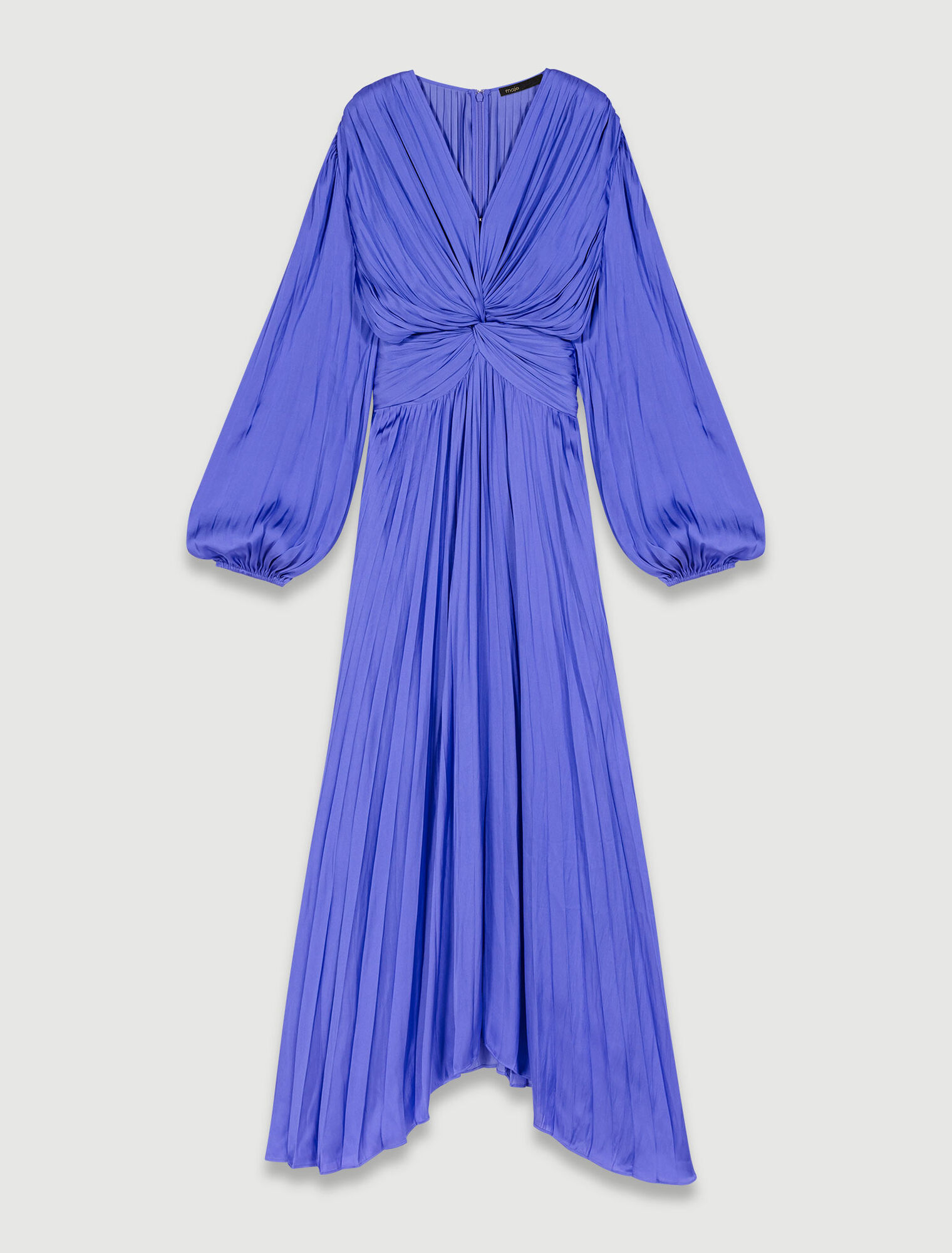 Vestido largo satinado y drapeado
