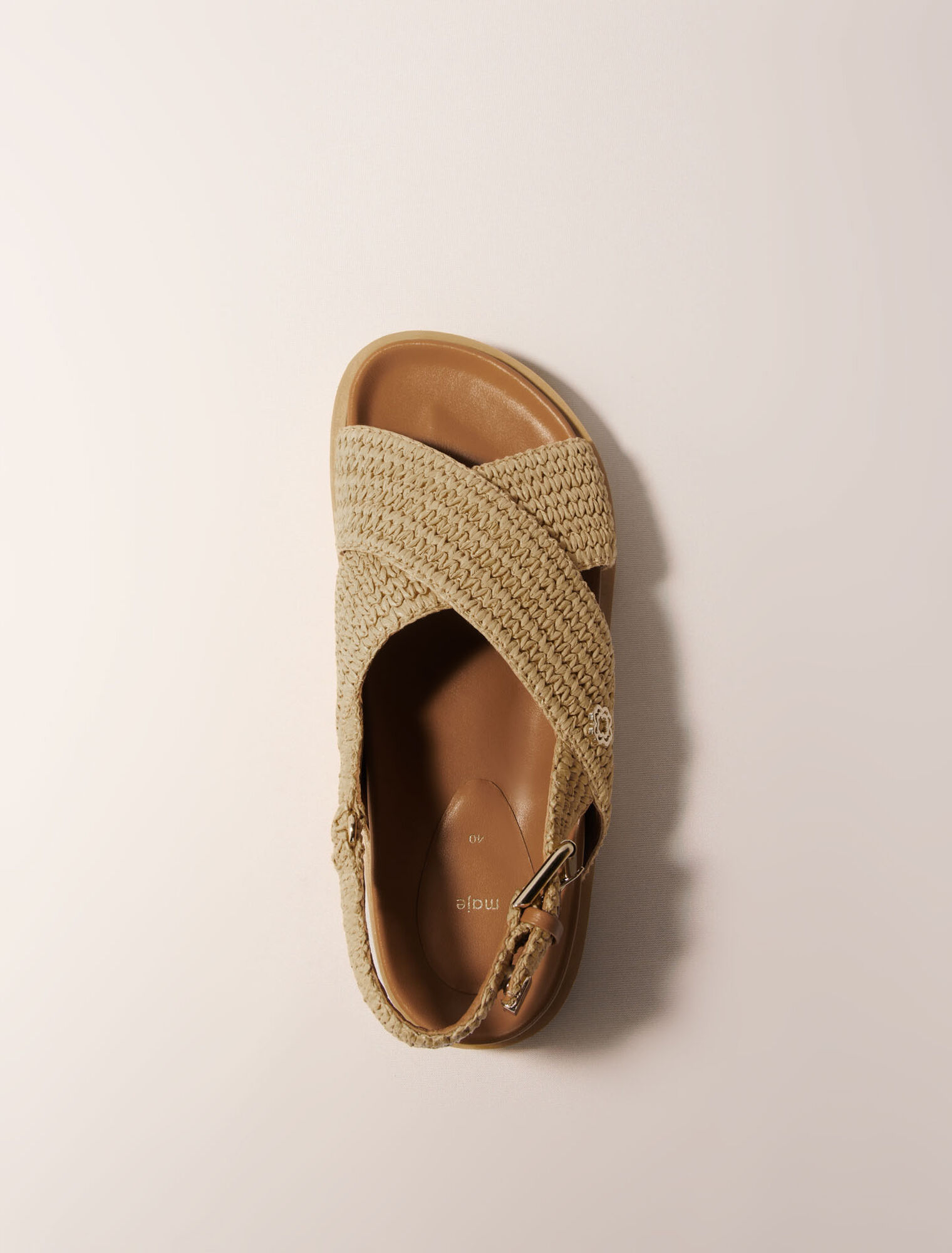 Sandalias planas efecto rafia