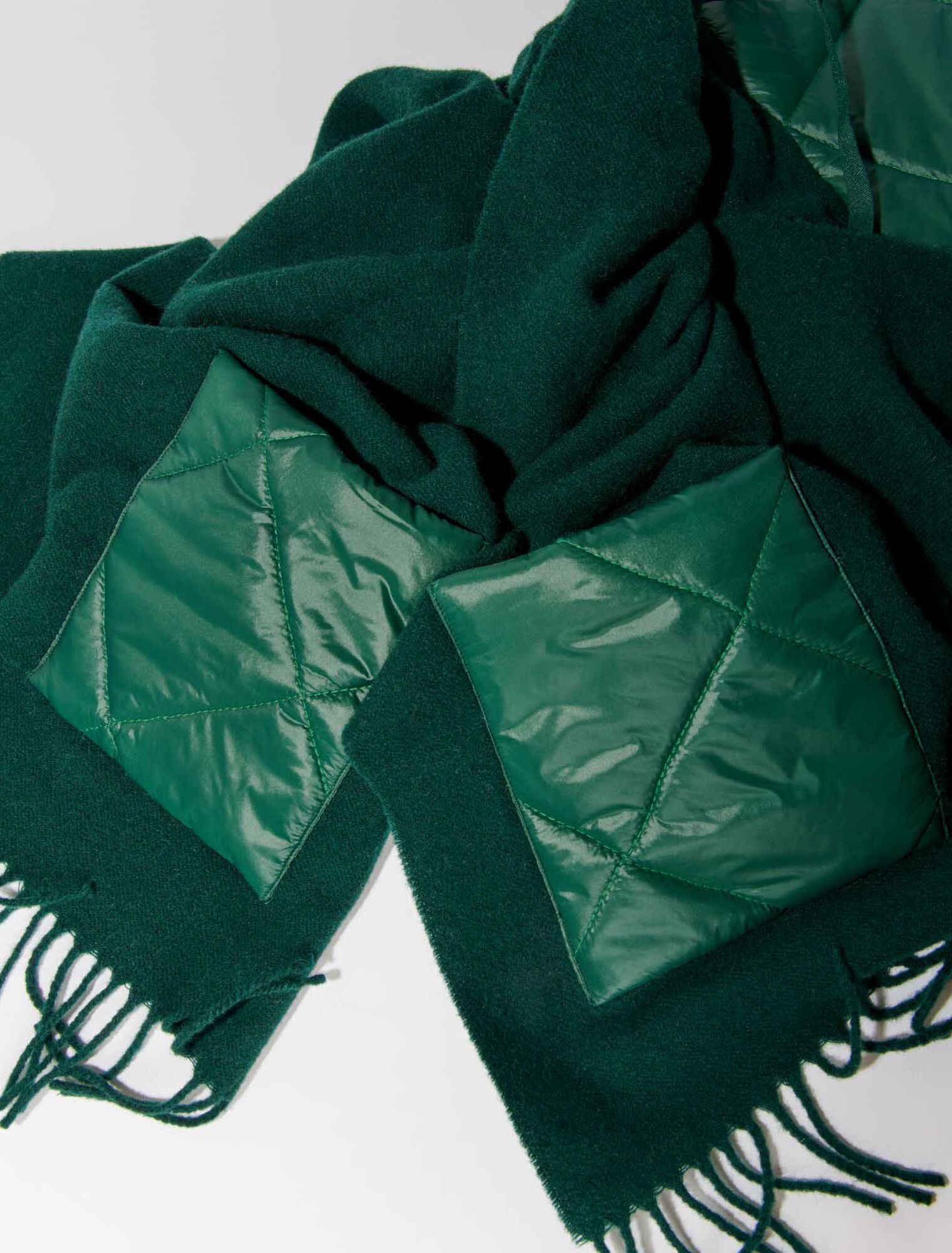 Poncho con capucha