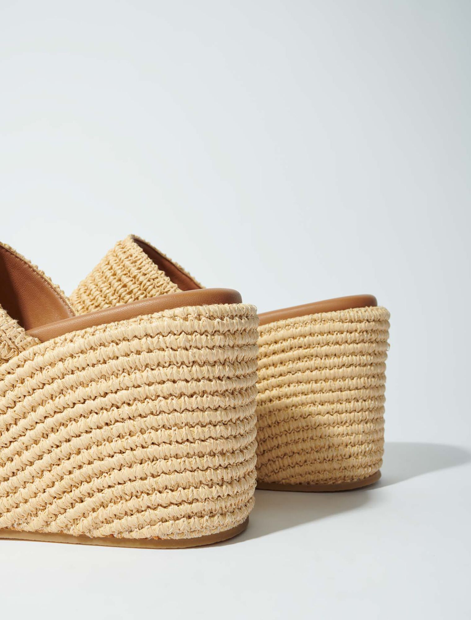 Chinelas con plataforma