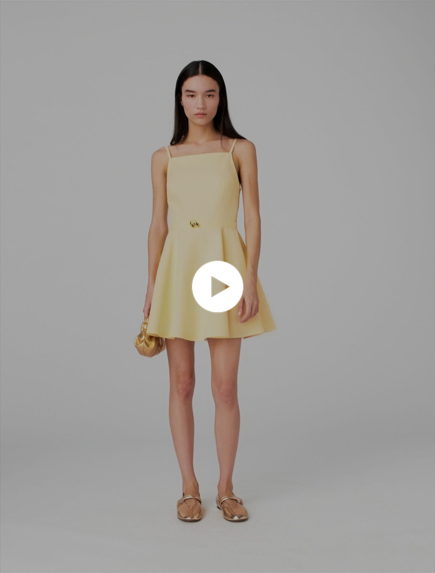 Vestido acampanado con tirantes