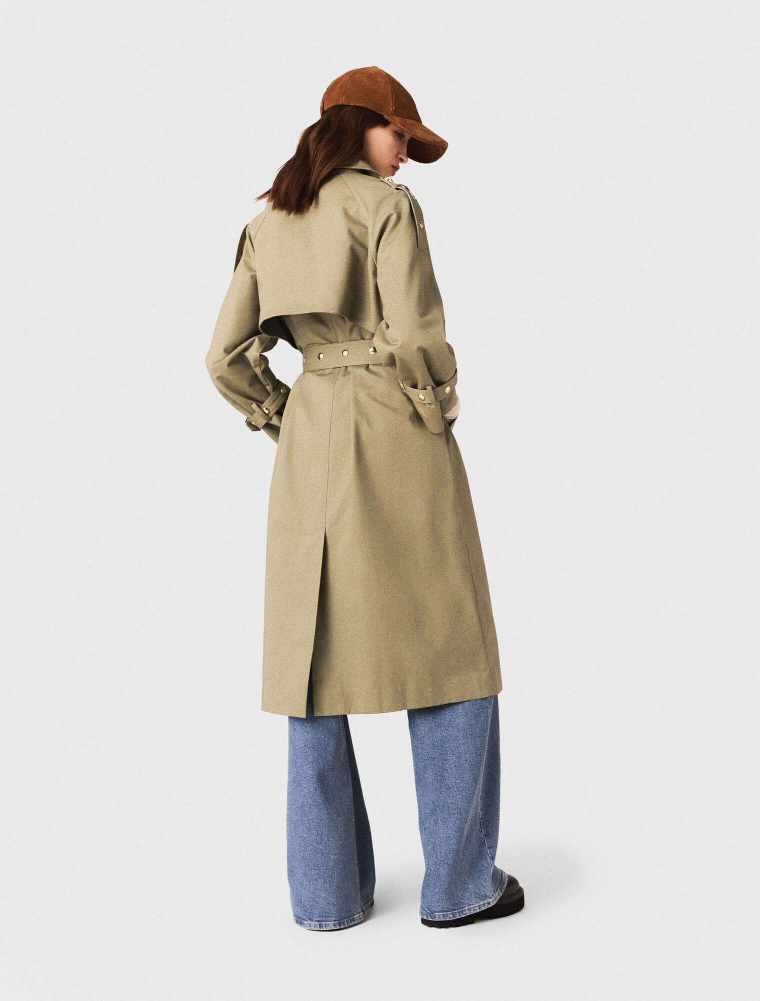 Trench clavos y cuello desmontable
