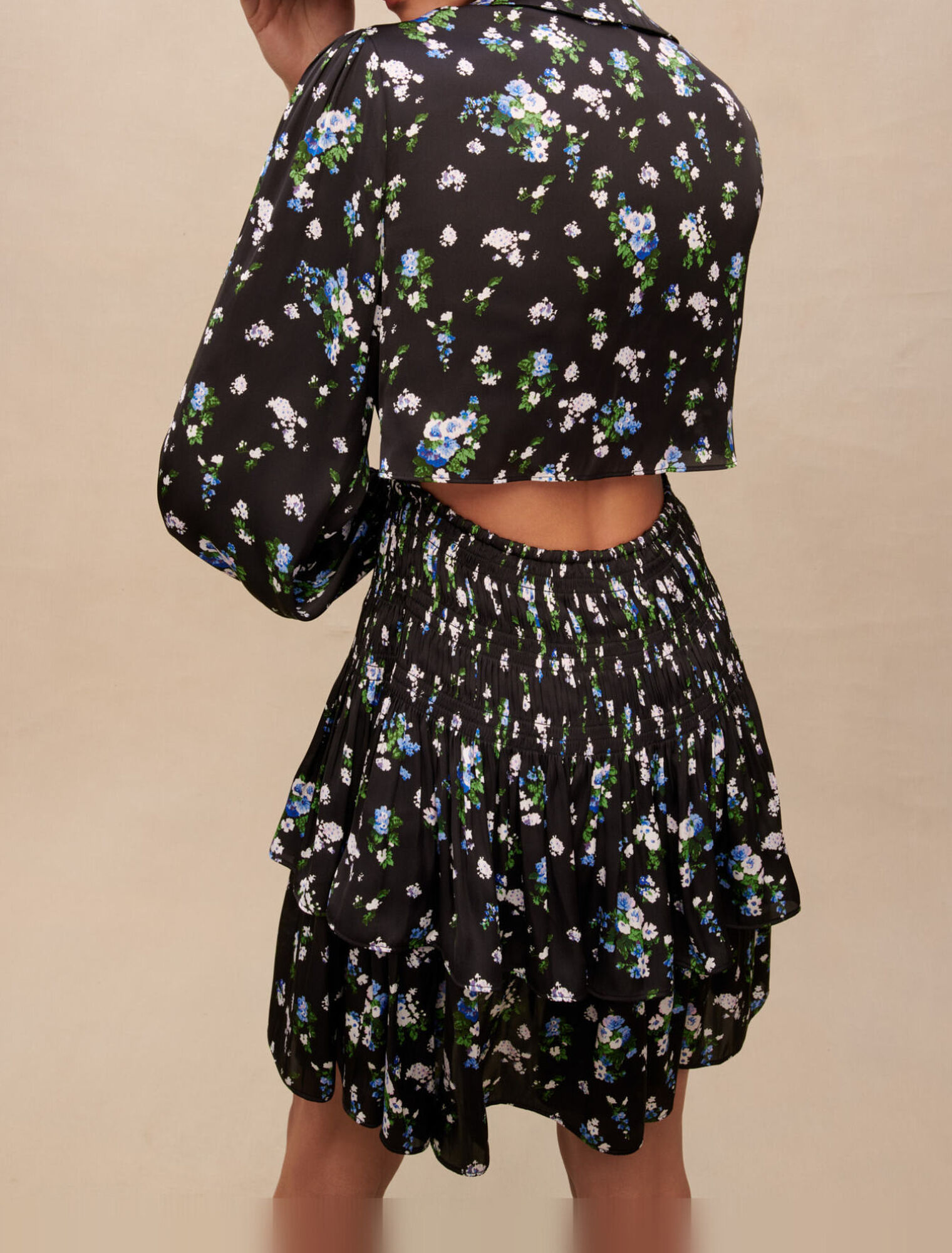 Vestido fruncido con estampado de flores