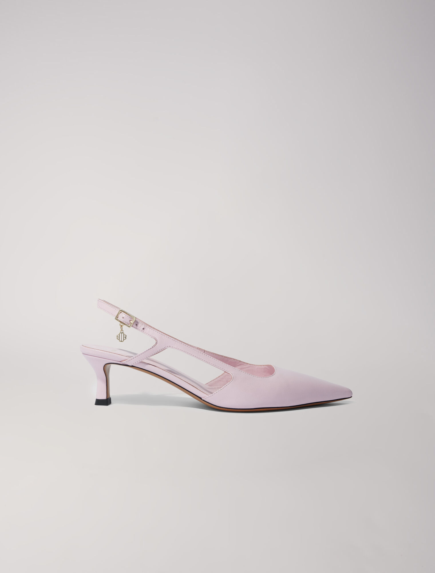 Zapatos de piel en punta