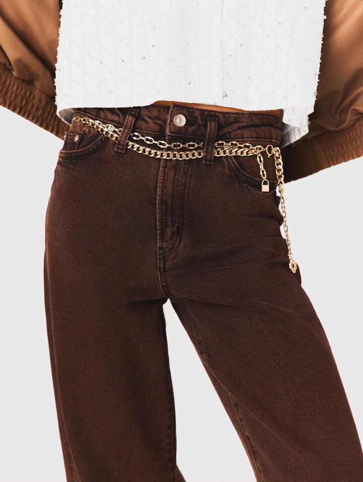 Vaquero bootcut con cadena
