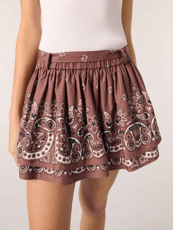 Minifalda estampada con pedrería