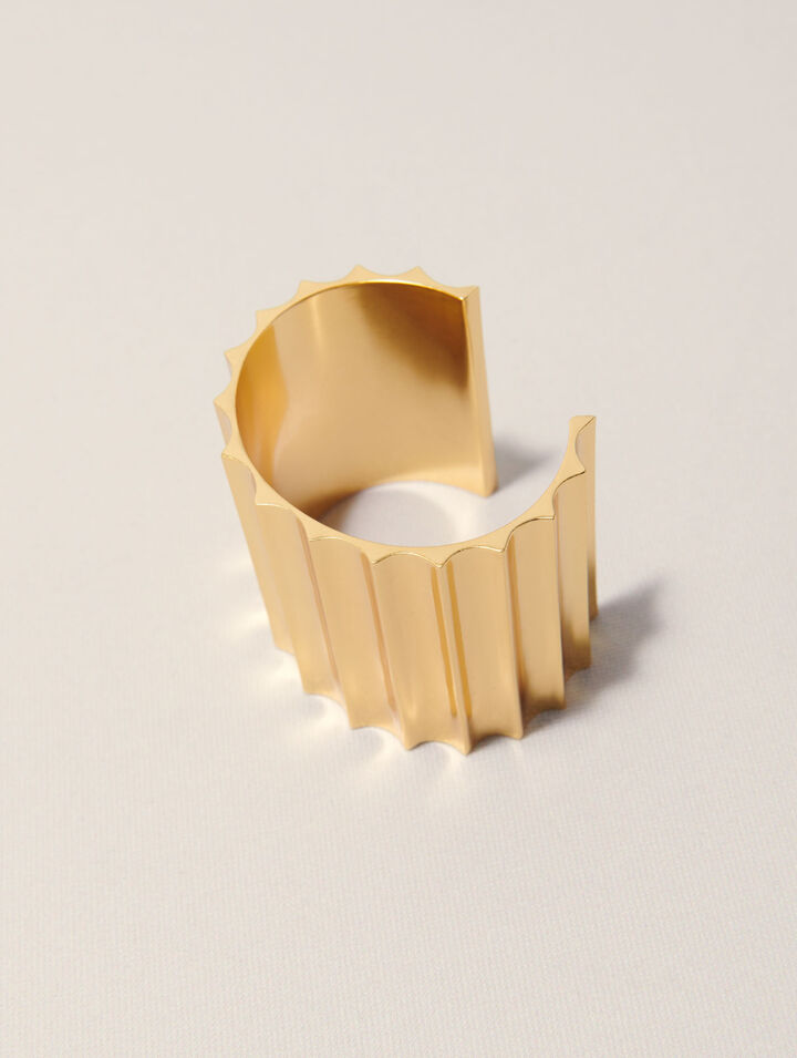 Brazalete ancho de metal c&oacute;nico