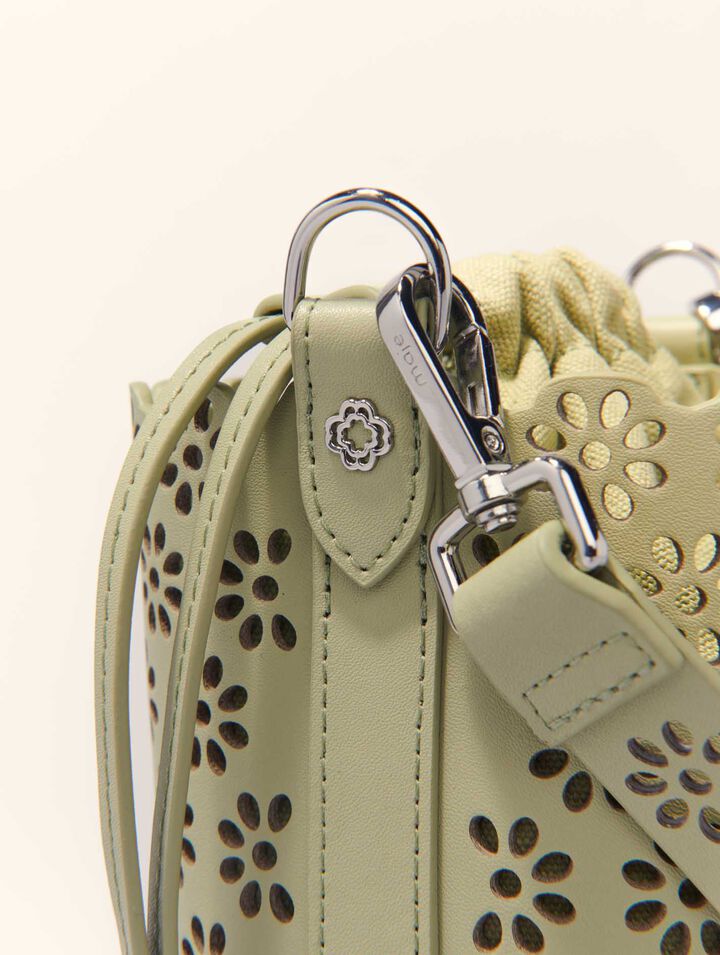 Bolso cubo de piel perforada