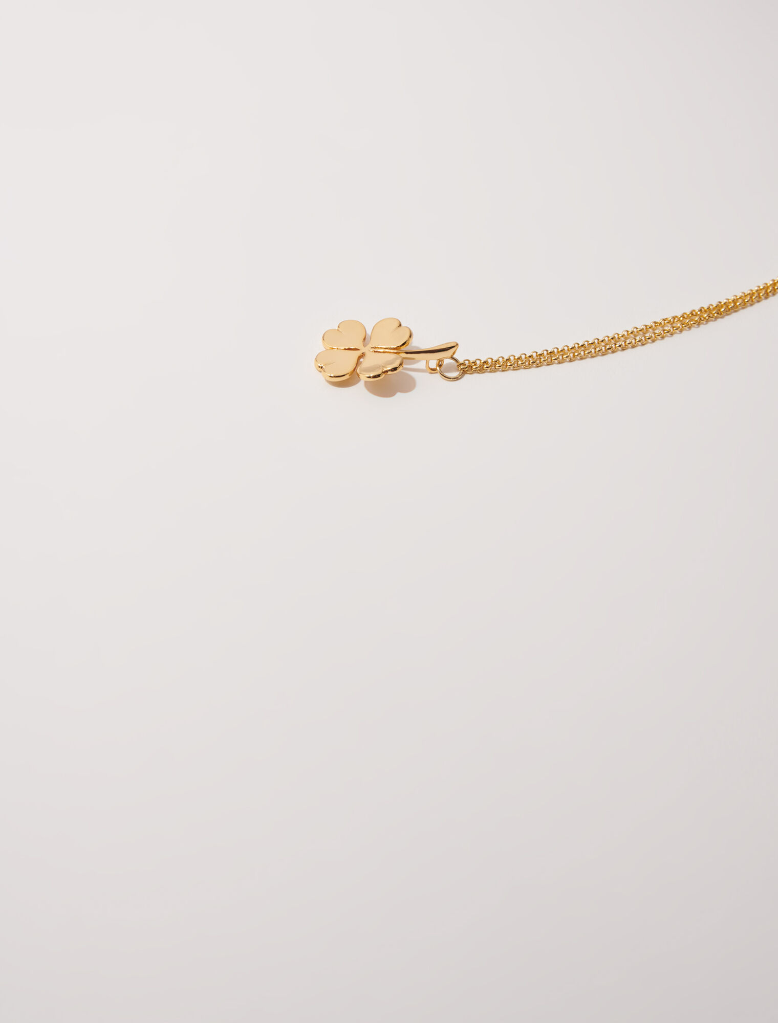 Collar trébol