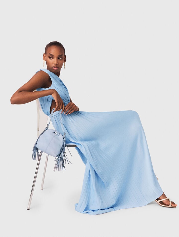 Vestido largo plisado asim&eacute;trico