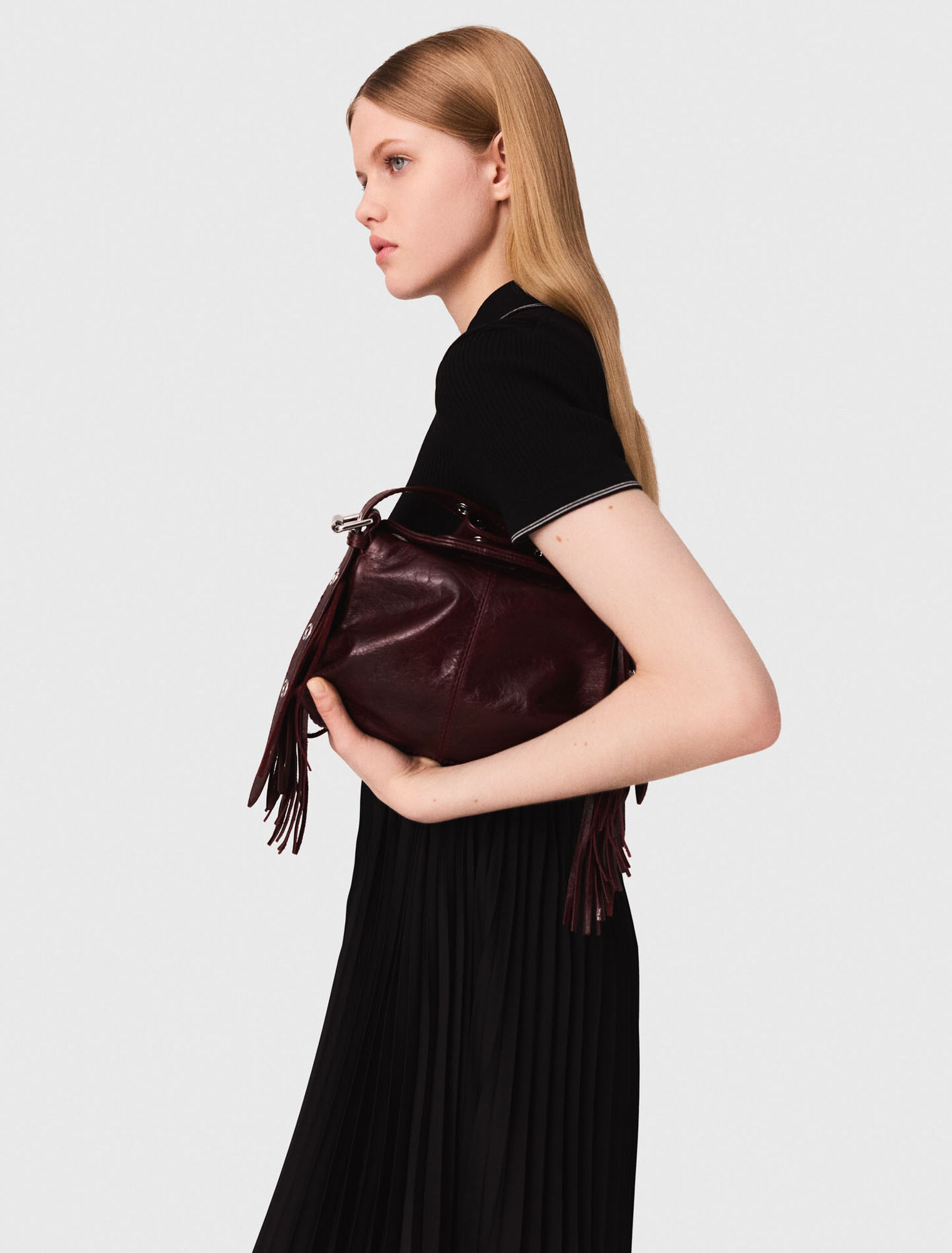 Vestido plisado con cuello polo