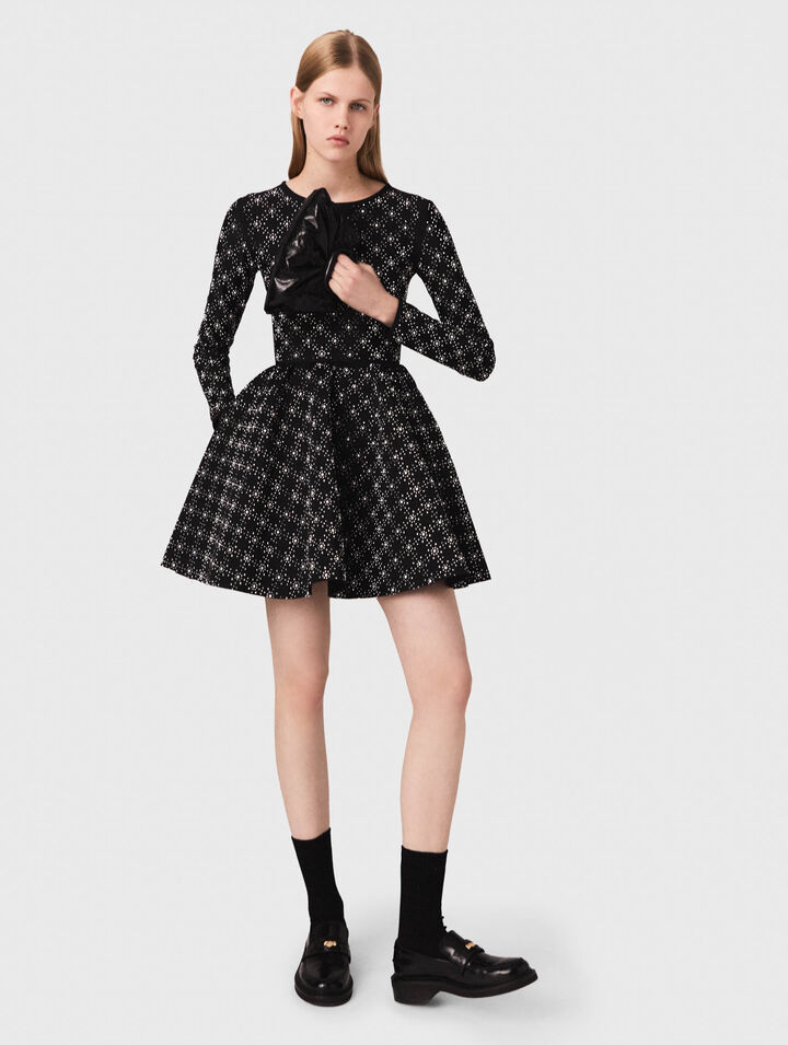 Vestido skater con perlas y strass