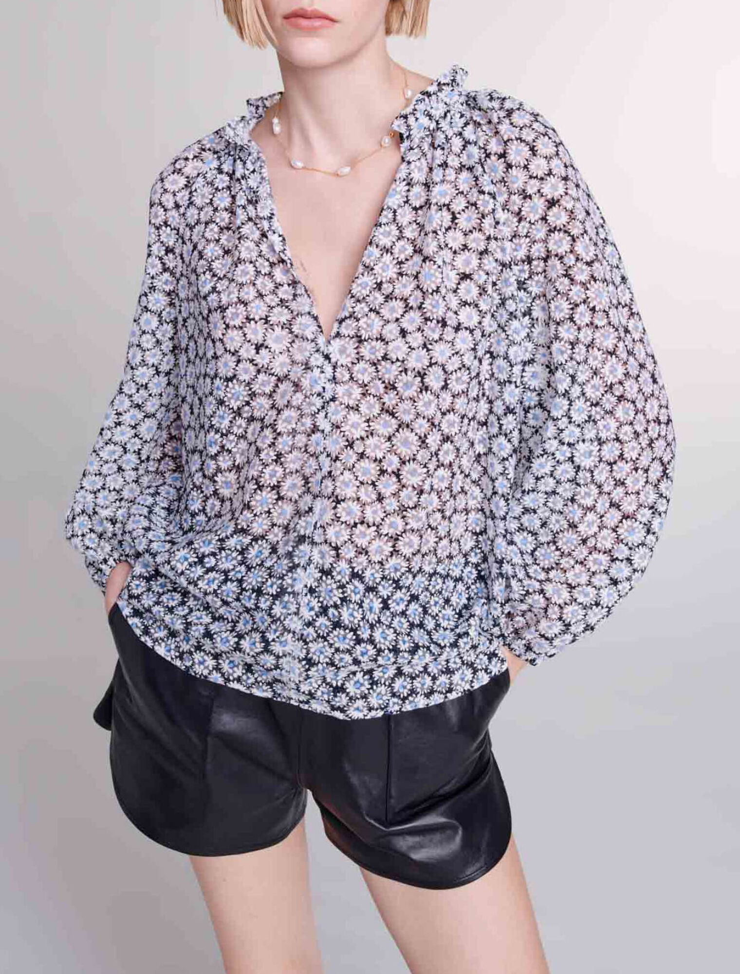 Blusa con estampado floral