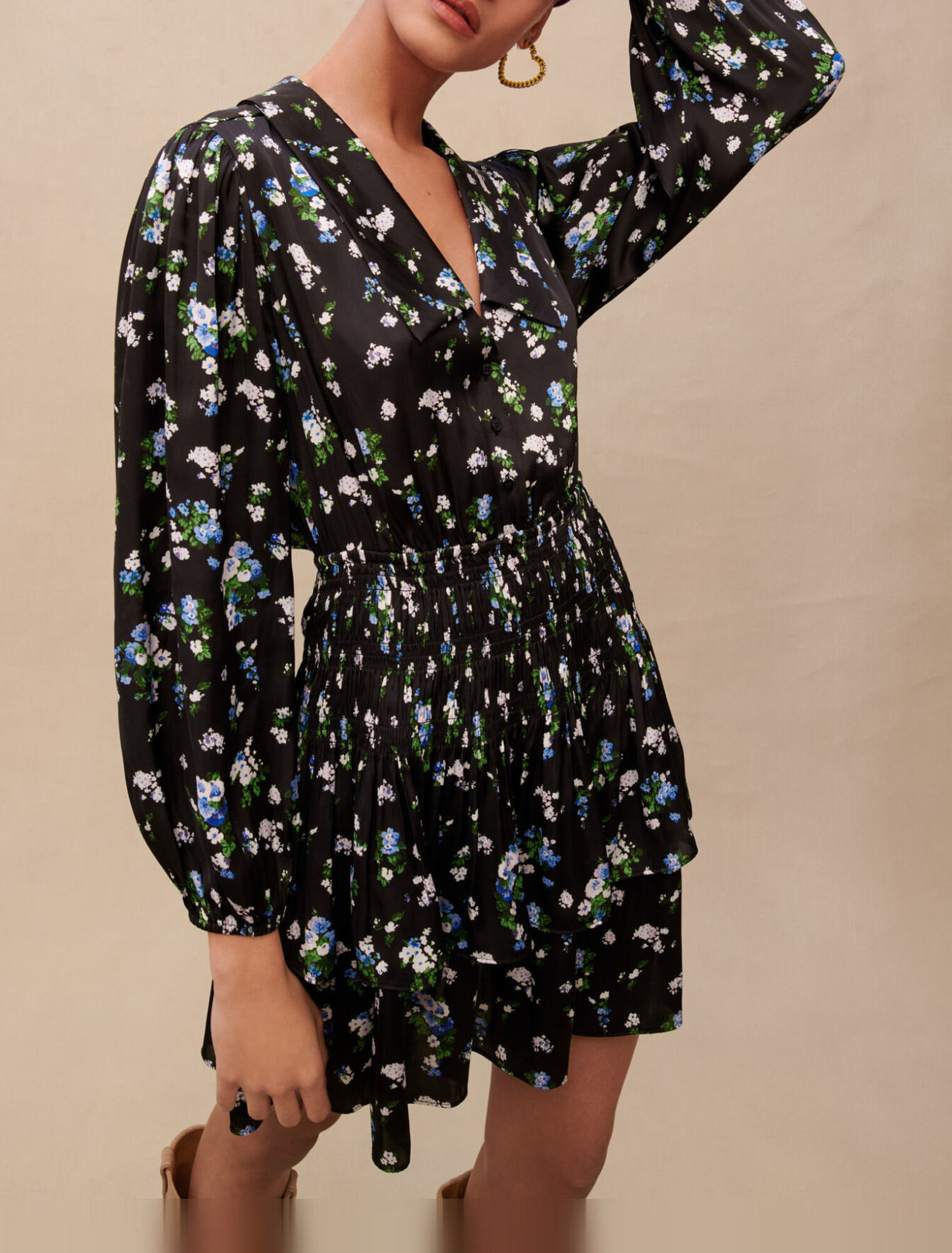 Vestido fruncido con estampado de flores