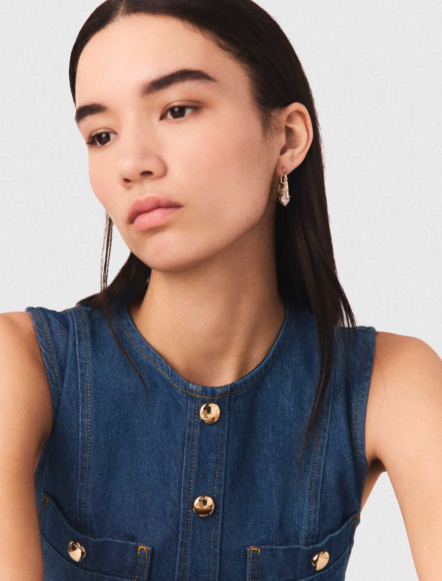 Aros dorados con abalorios estr&aacute;s