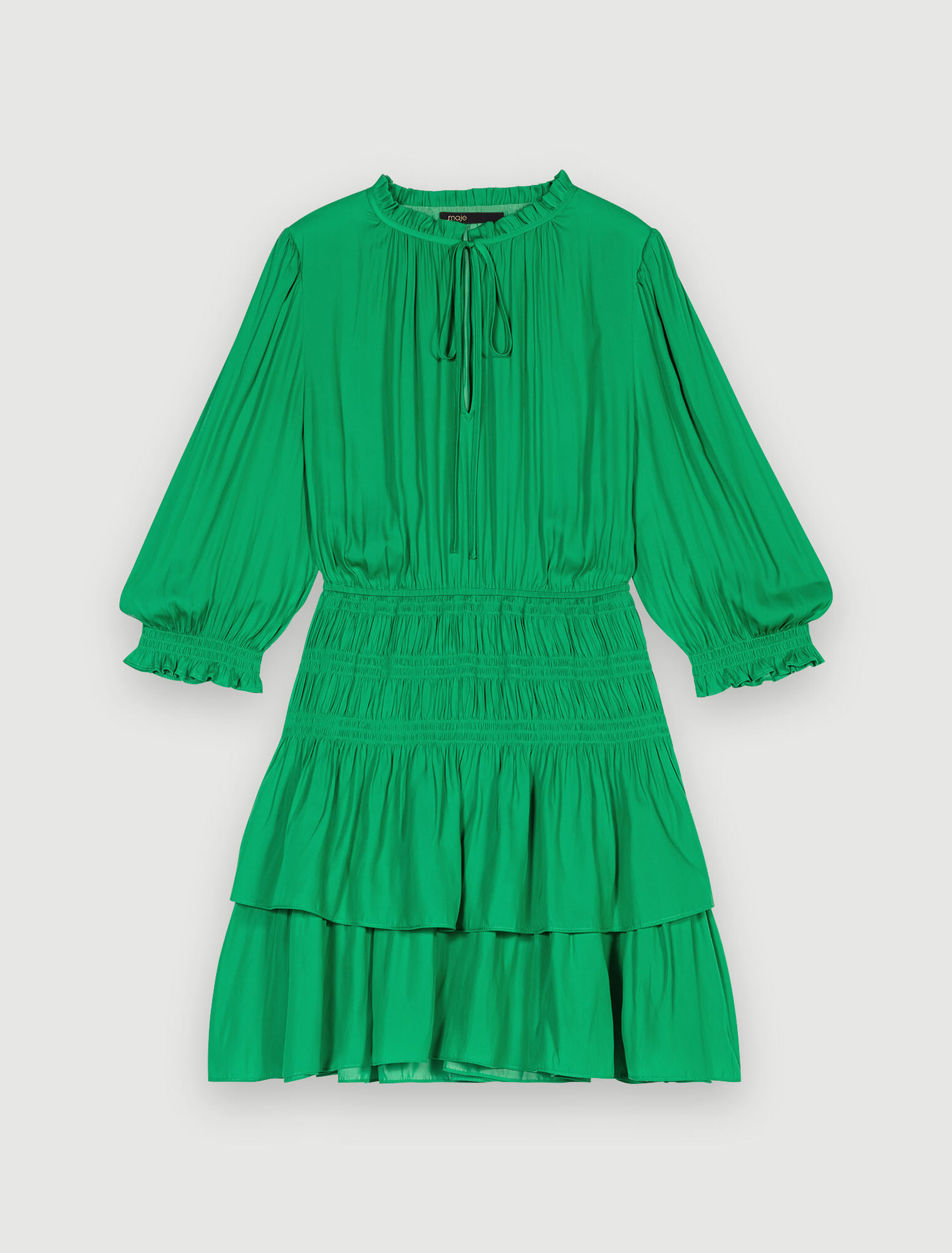Vestido corto con volantes