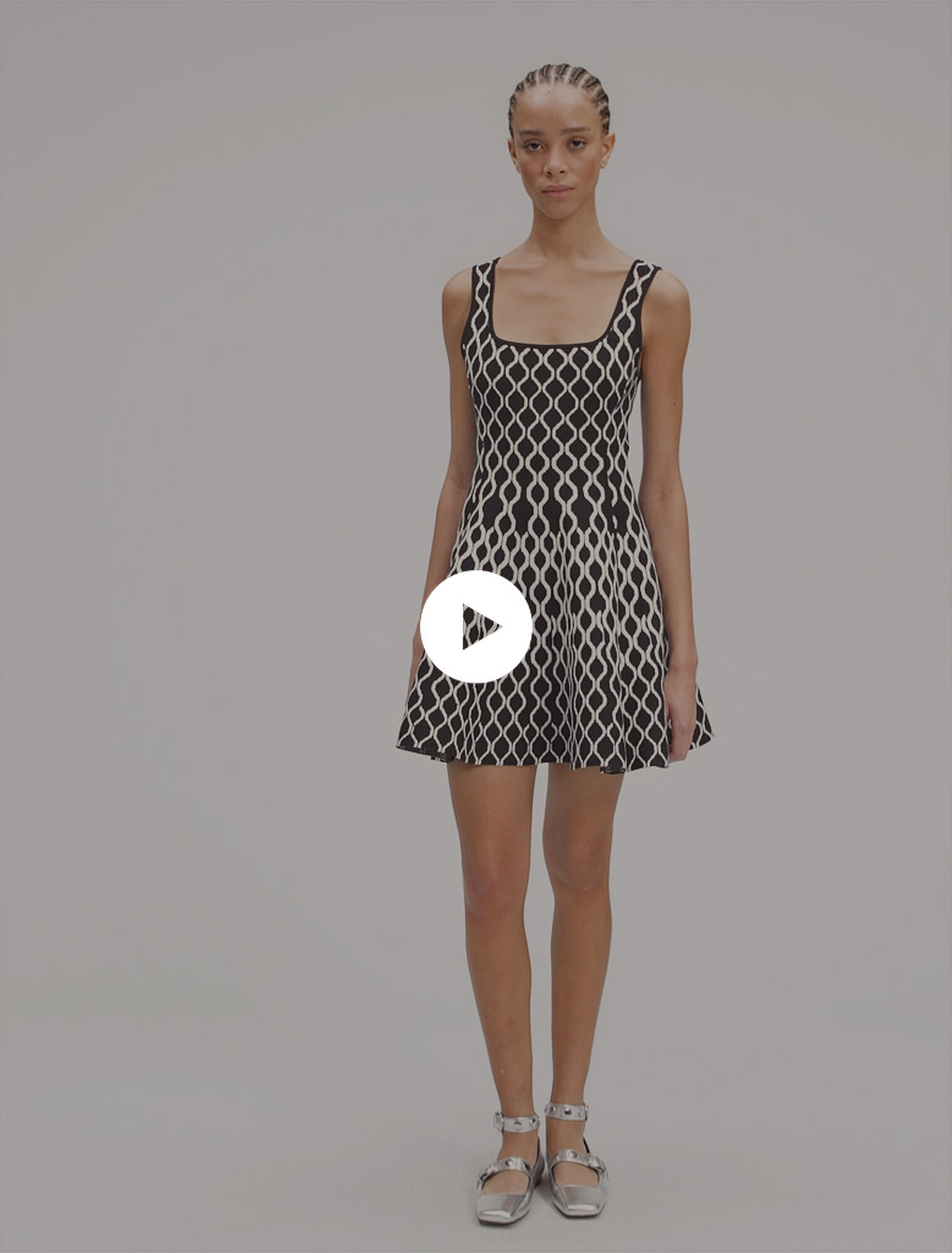 Vestido corto de punto con motivo