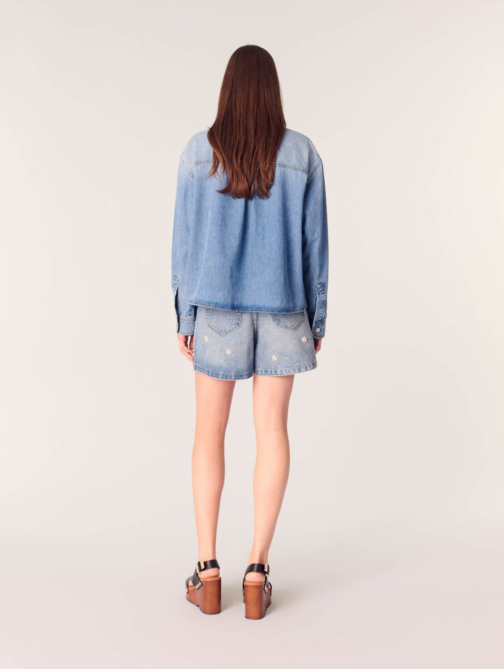 Camisa vaquera con perlas bordadas