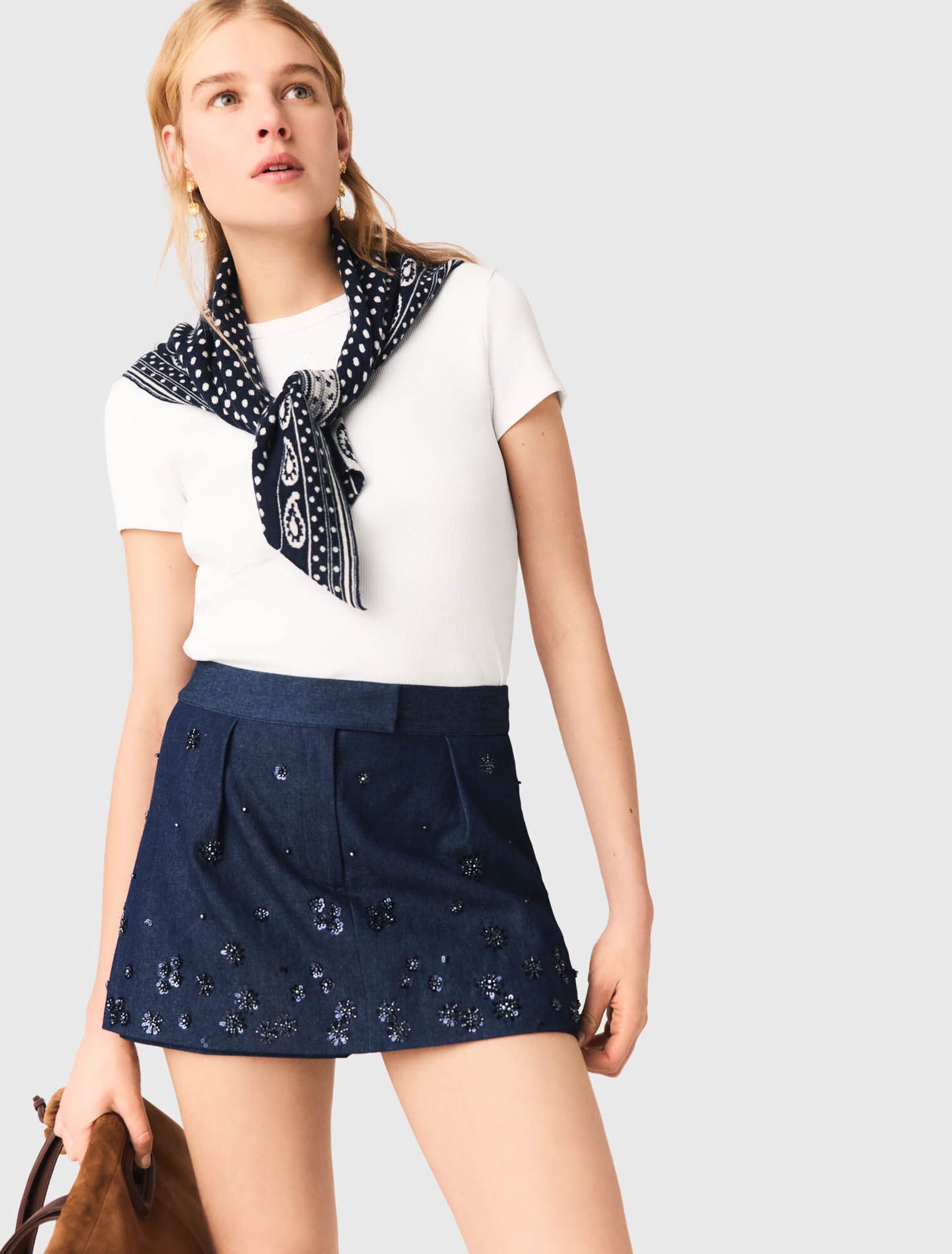 Short trampantojo vaquero bordado