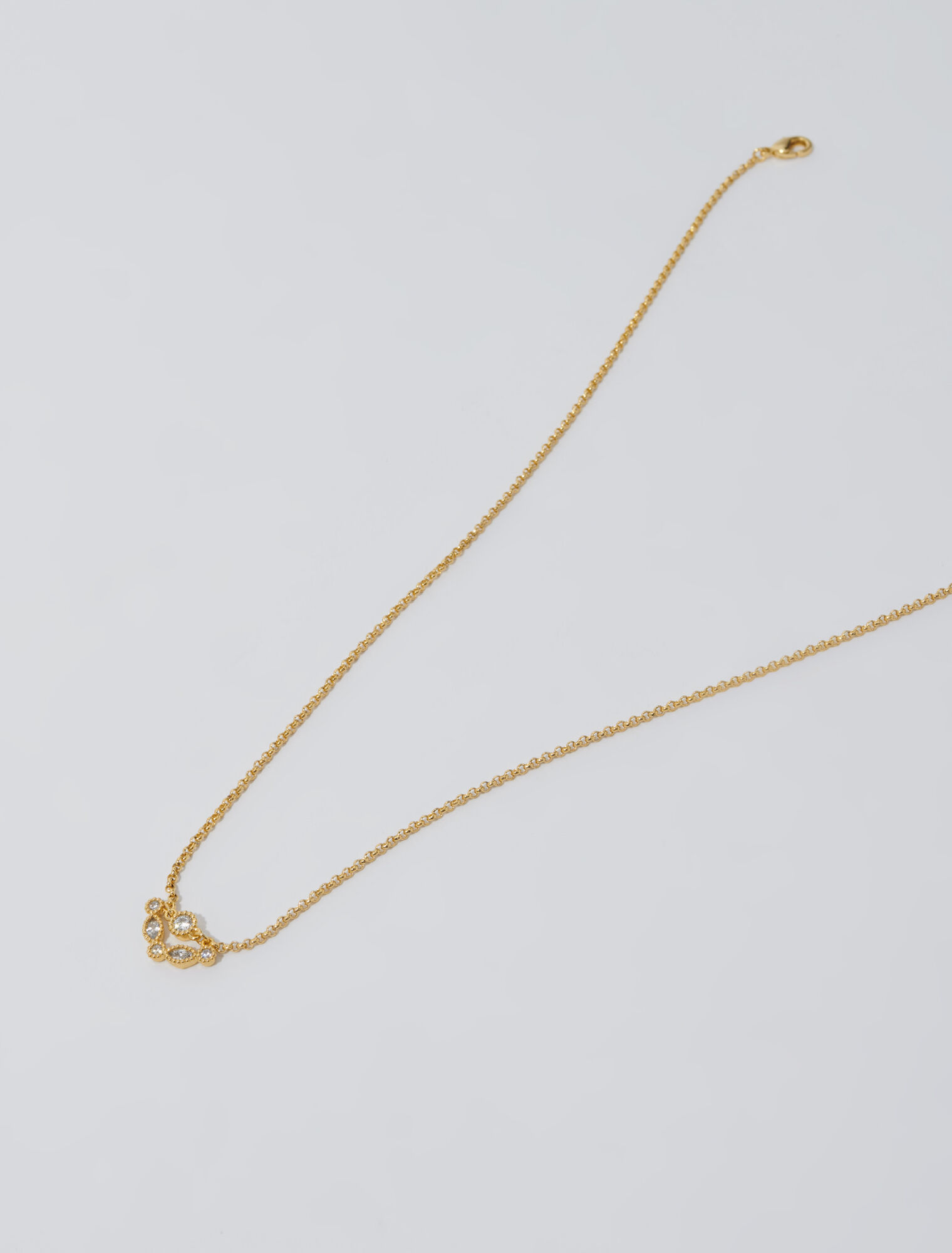 Collar dorado con brillantes