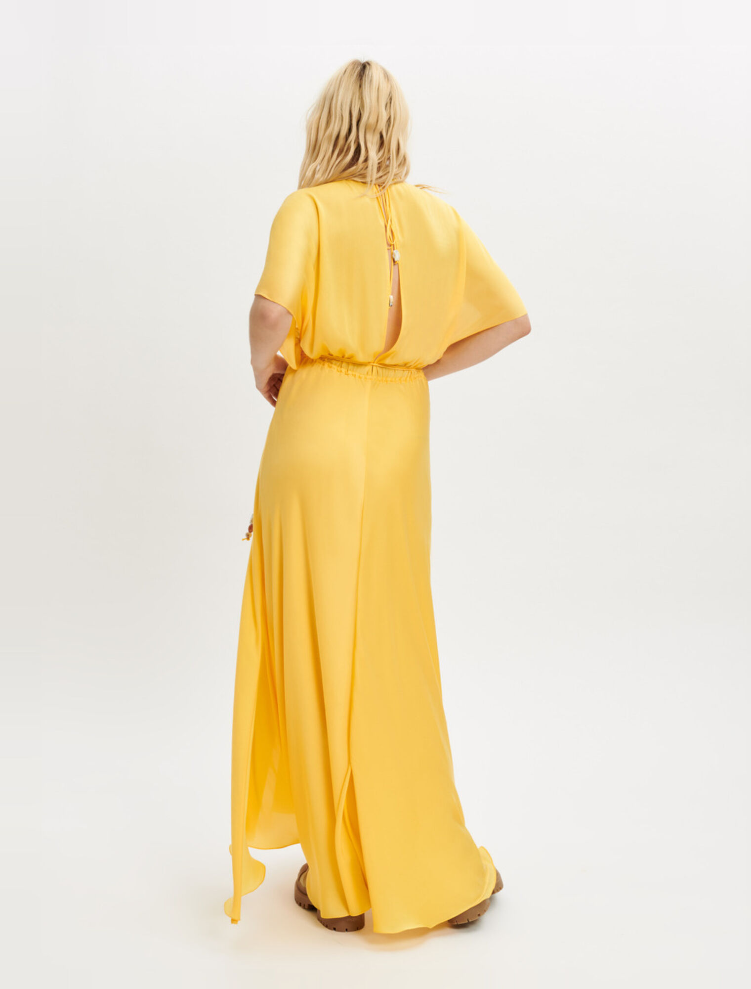 Vestido pañuelo joya de satén y perlas