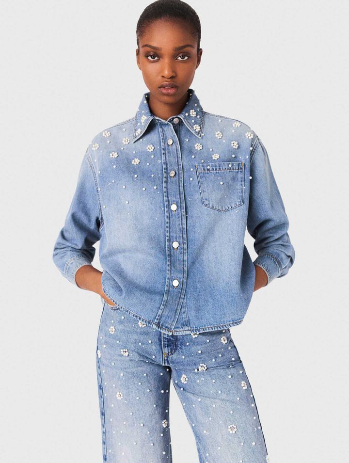 Camisa vaquera con perlas bordadas