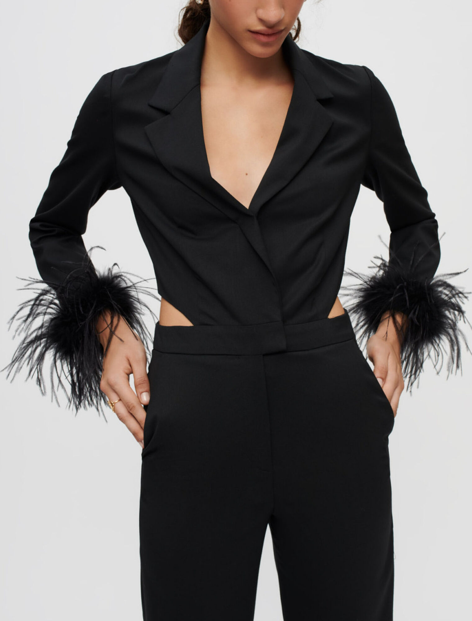 Mono pantalón de plumas negras