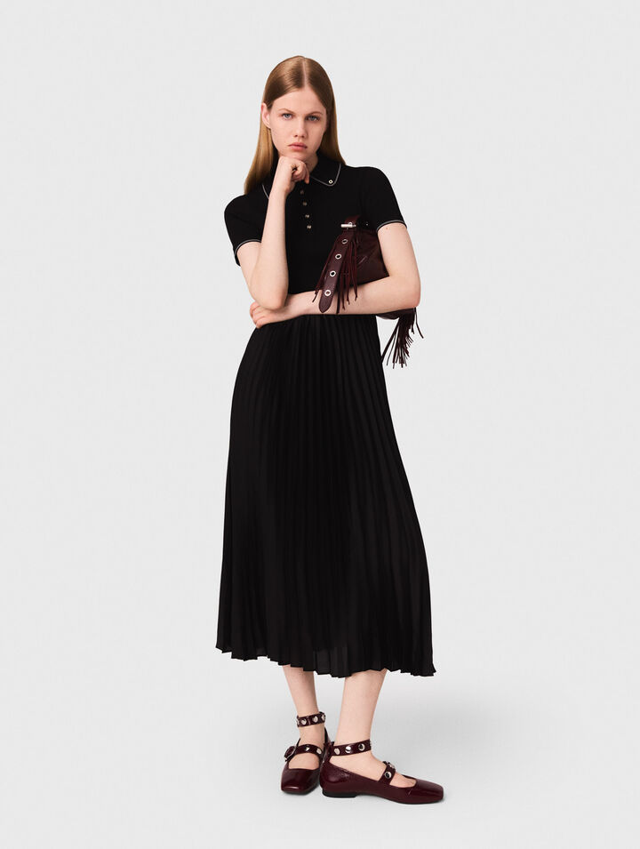 Vestido plisado con cuello polo