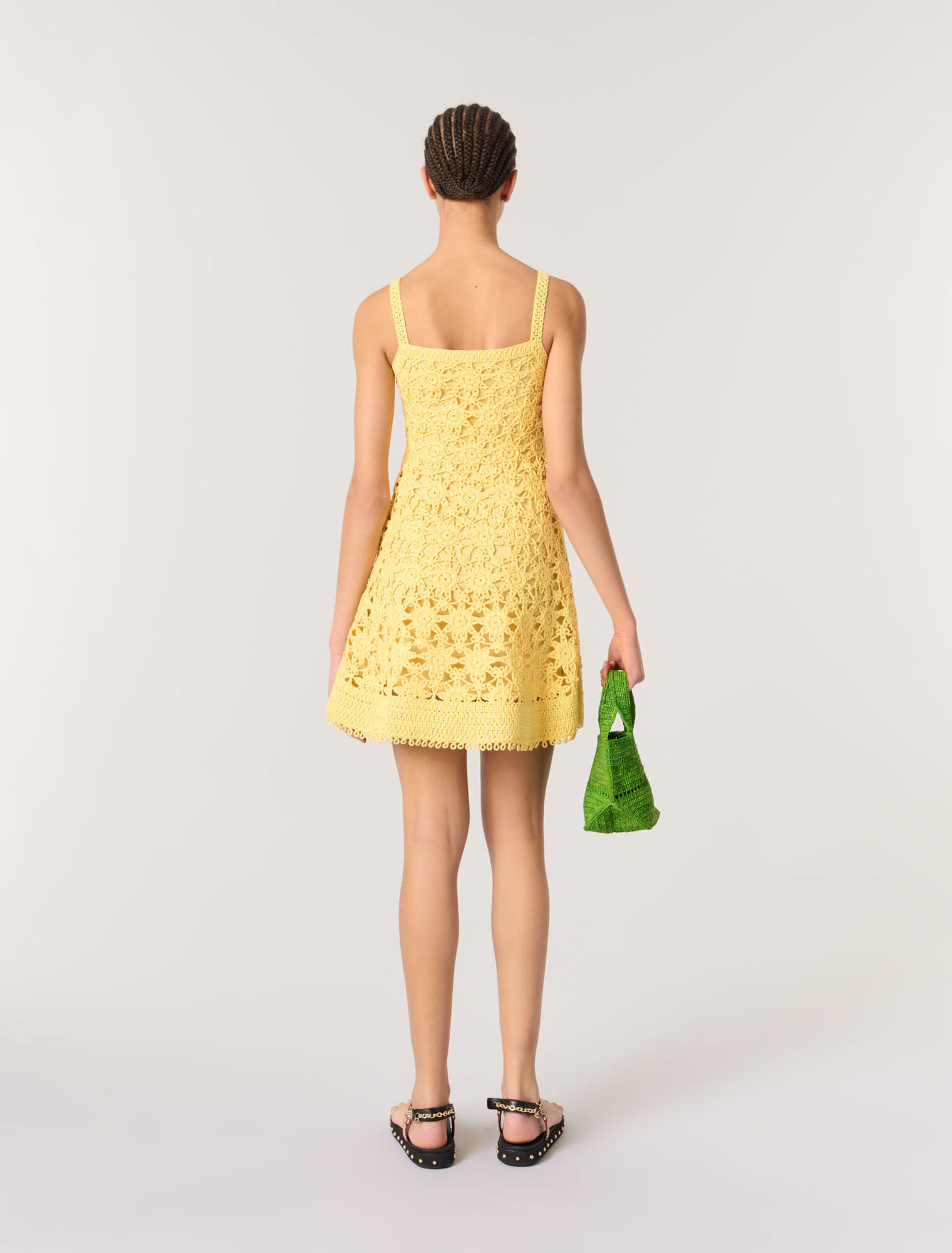 Vestido corto de tirantes de croché