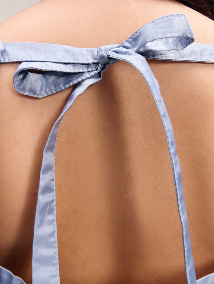 Top de organza con motivo floral