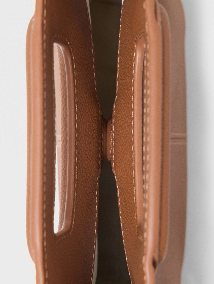 Bolso M de piel granulada