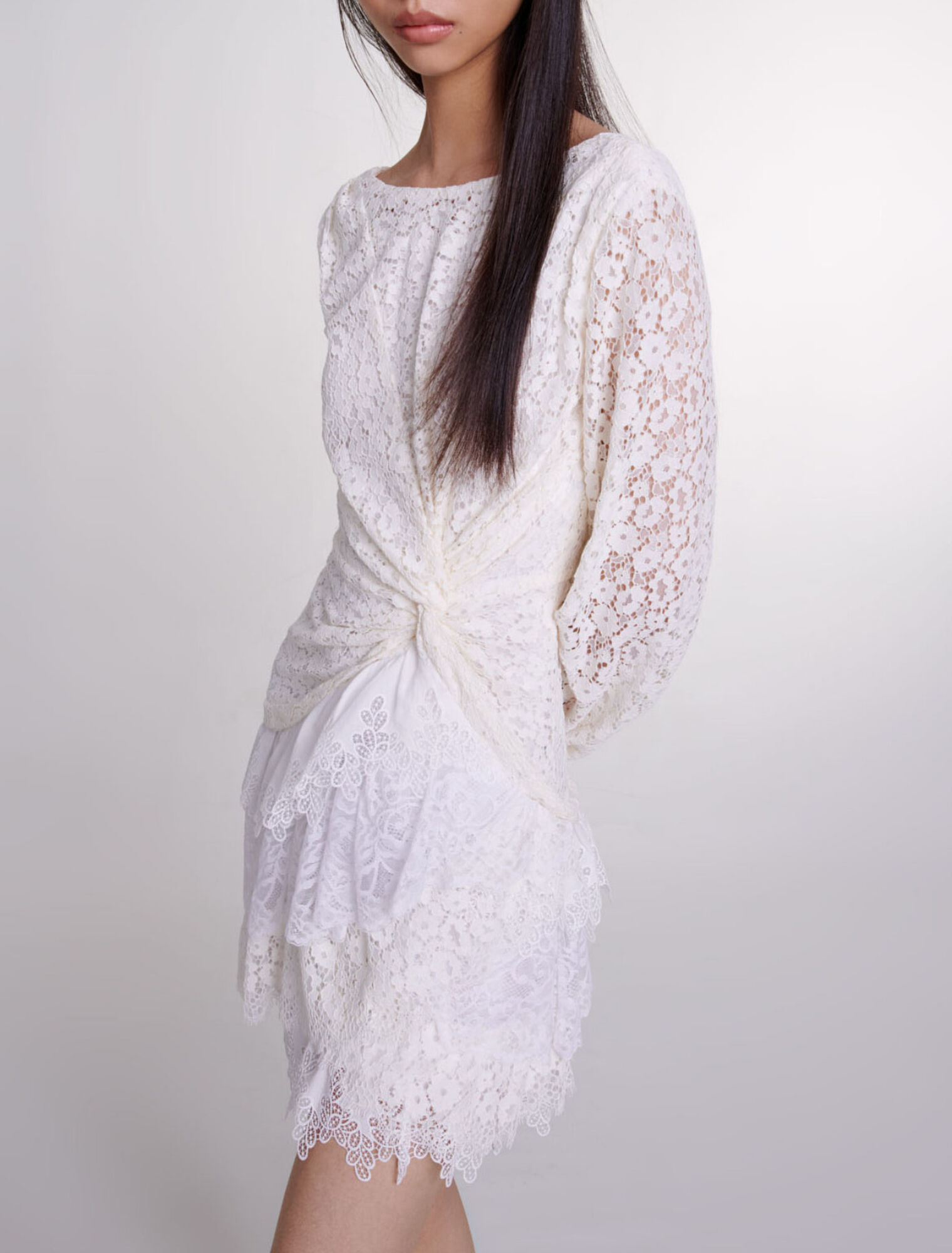 Vestido drapeado de encaje