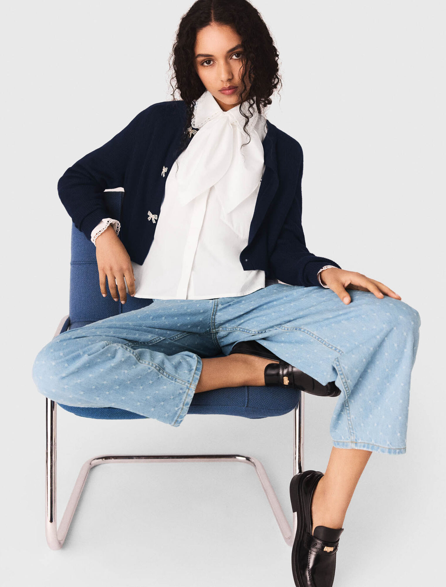 C&aacute;rdigan con botones lazo joya