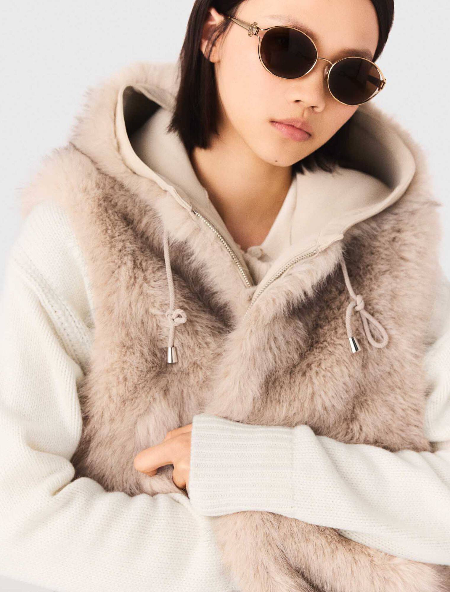 Cazadora corta de piel sintética