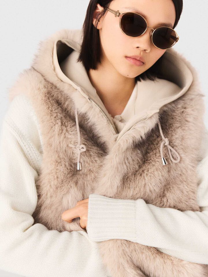 Cazadora corta de piel sintética