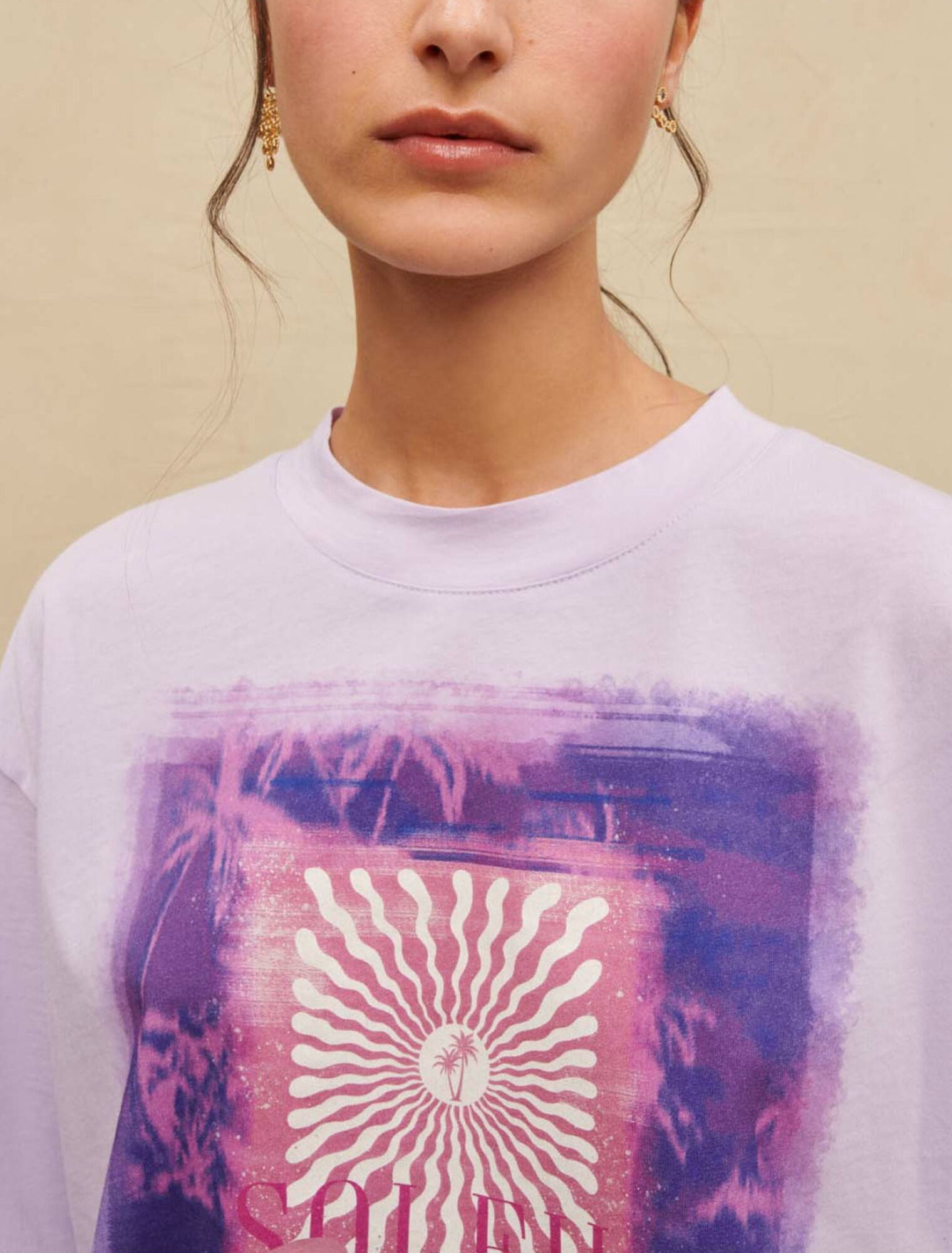 Camiseta con estampado de palmeras
