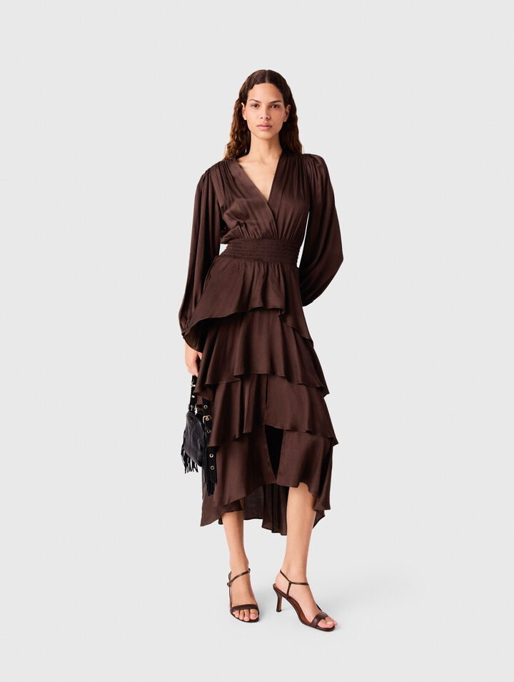 Vestido largo fluido con volantes