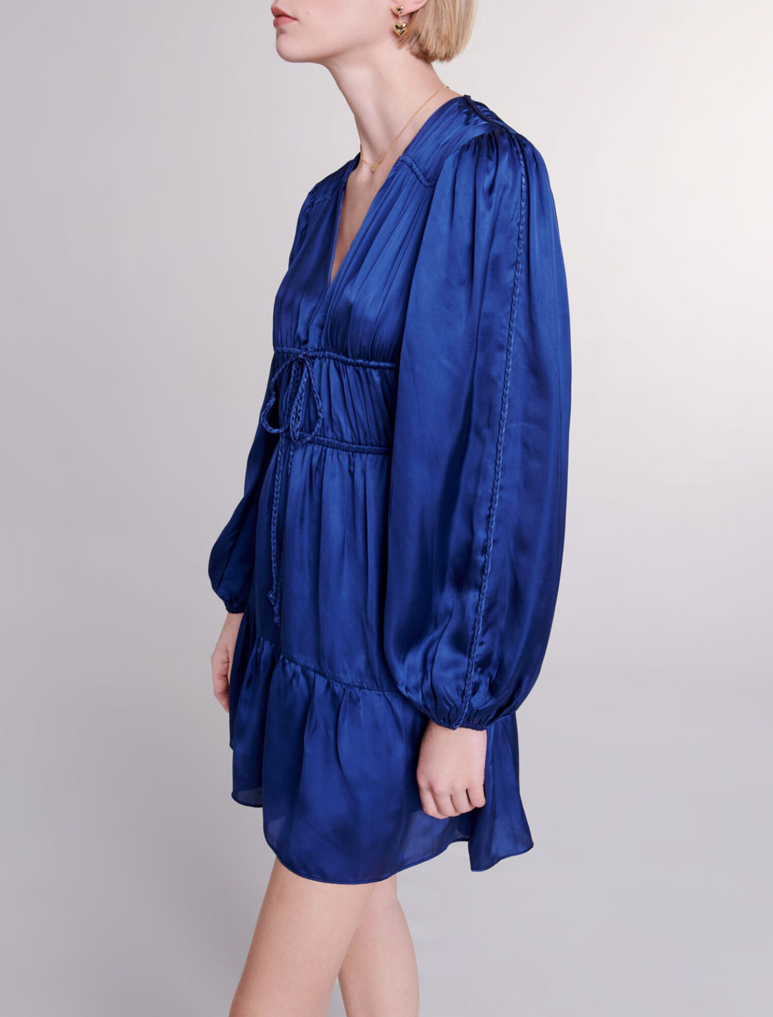 Vestido corto satinado