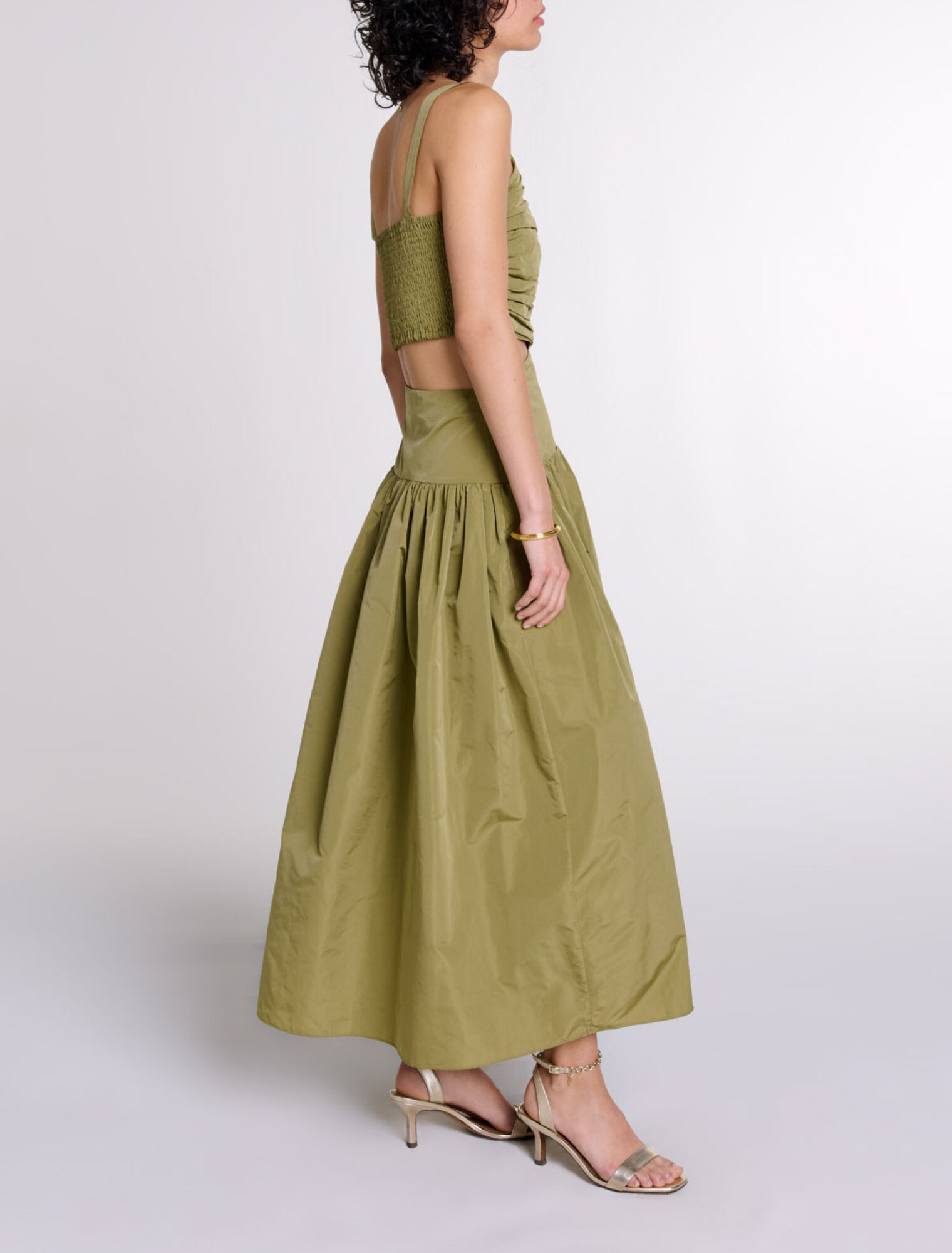 Vestido de tafet&aacute;n calado