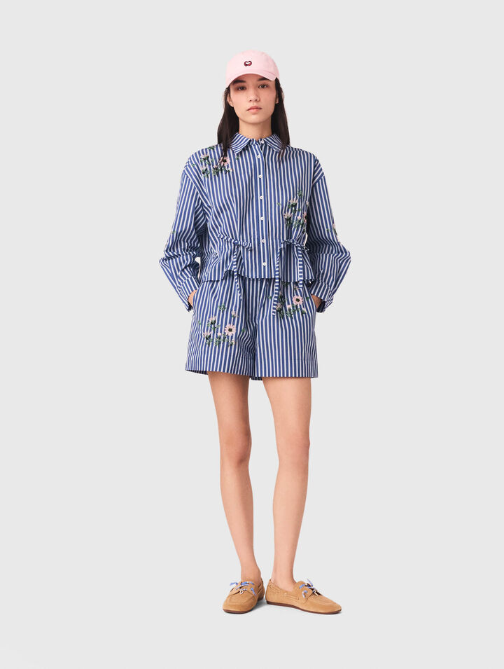 Camisa corta a rayas bordada