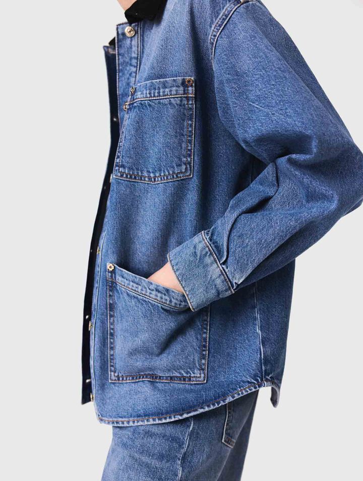 Chaqueta vaquera desgastada