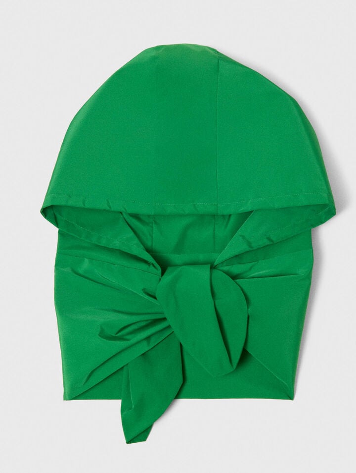 Capucha impermeable para anudar