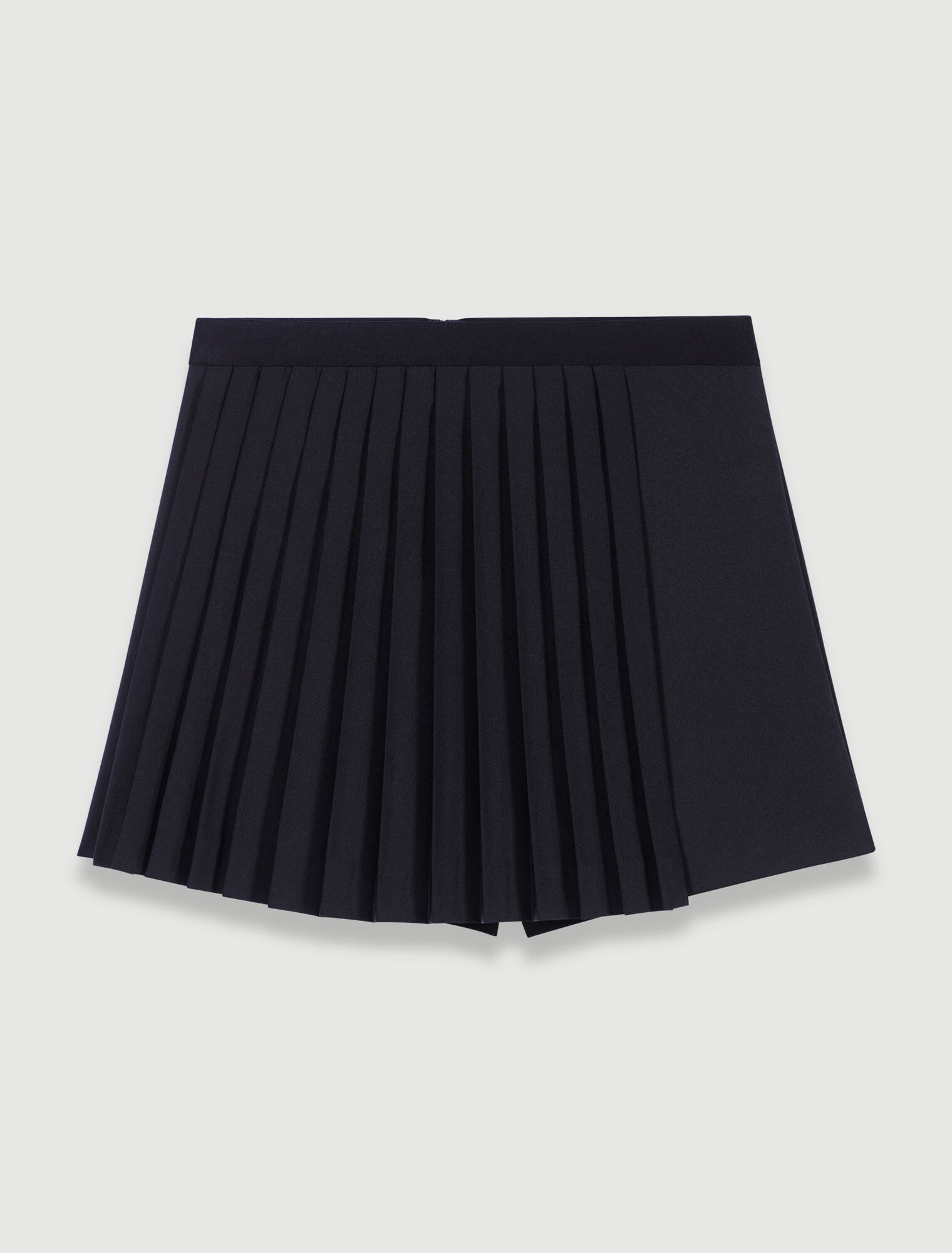 Pantalón corto recto plisado