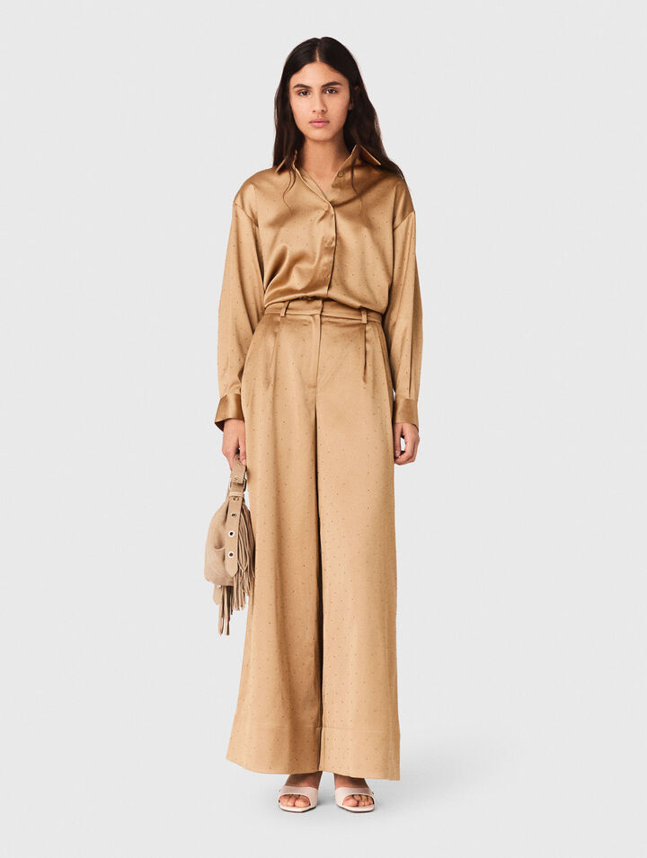 Camisa satinada con pedrer&iacute;a