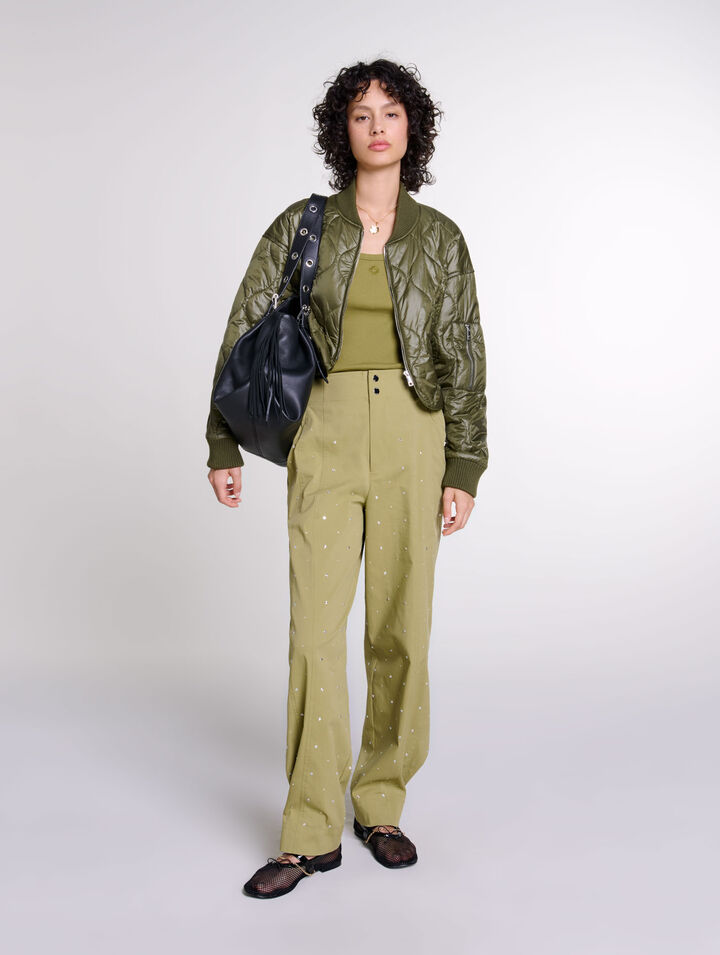 Pantalón baggy con tachuelas